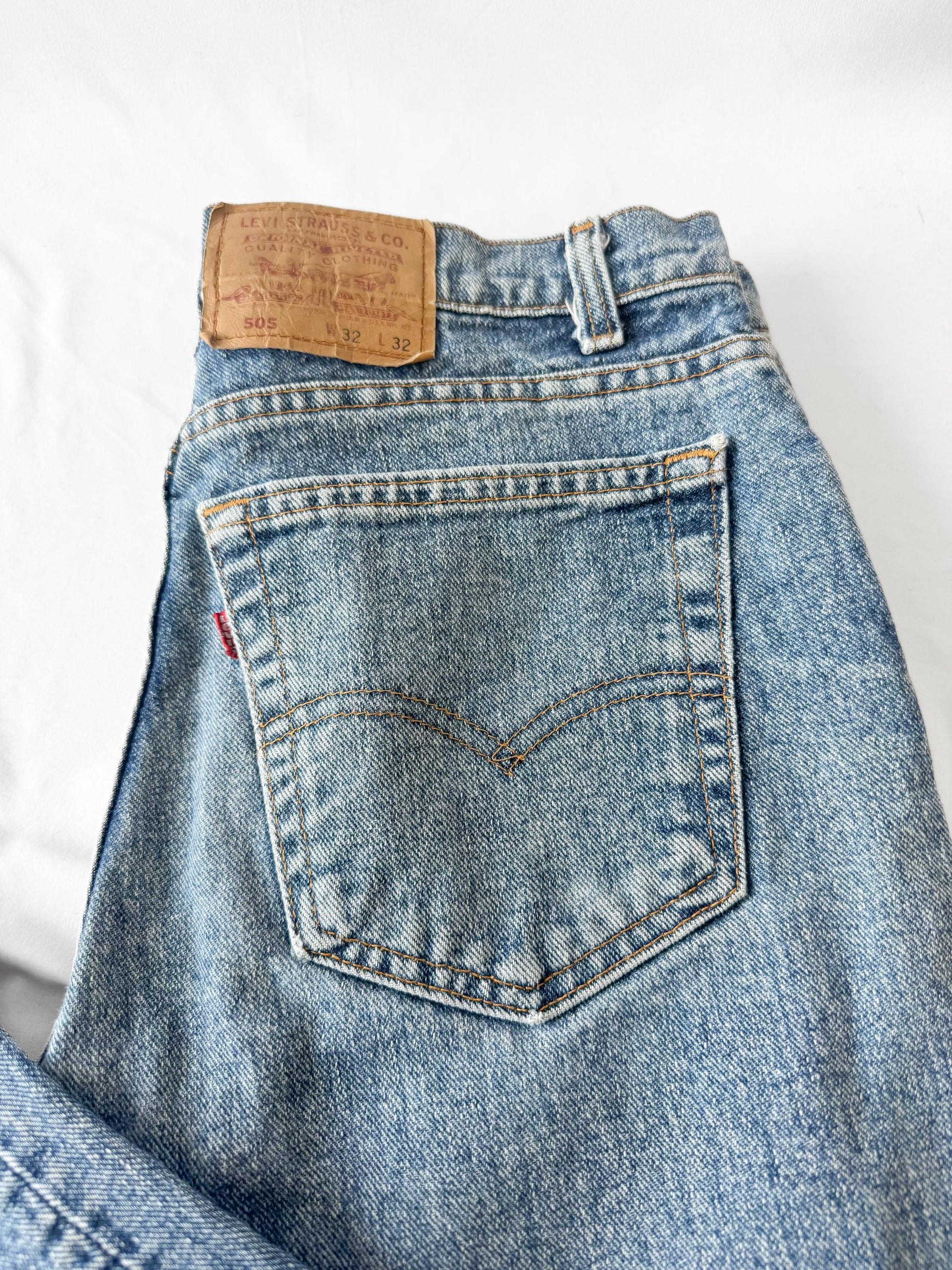 Vintage Levi's 505 Medium Wash Distressed Straight Leg Unisex Jeans, 32" x 32"