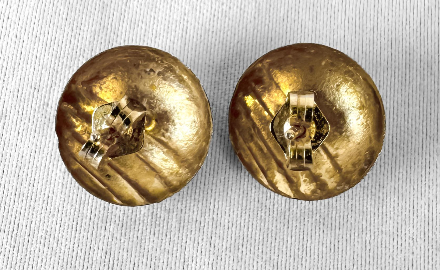 Vintage 14K Yellow Gold Circular Half Ribbed Textured Stud Earrings