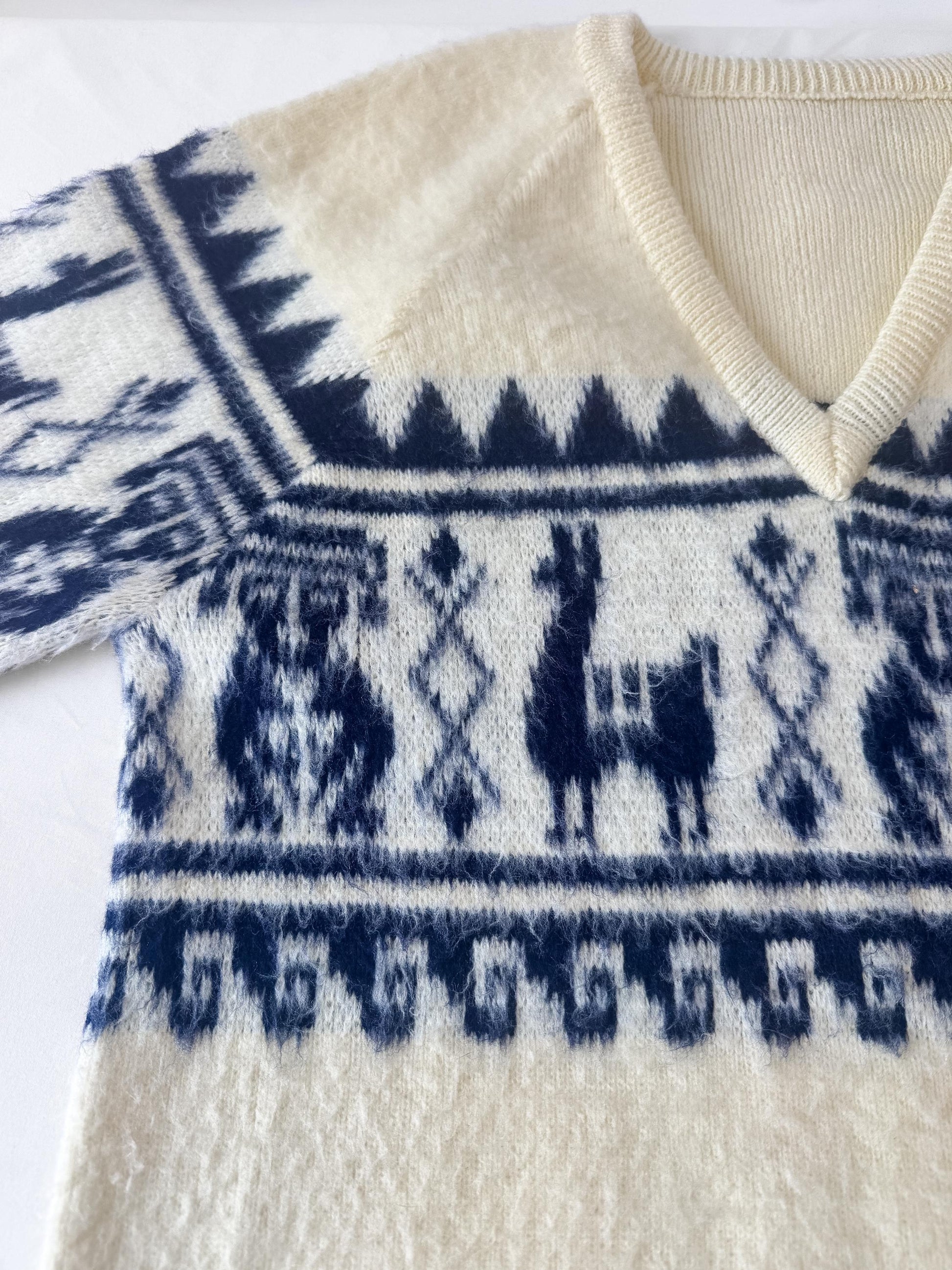 Vintage Cream Navy Alpaca Llama Andean Inca Geometric Print V-Neck Unisex Sweater, Approx. Men's Sz. L