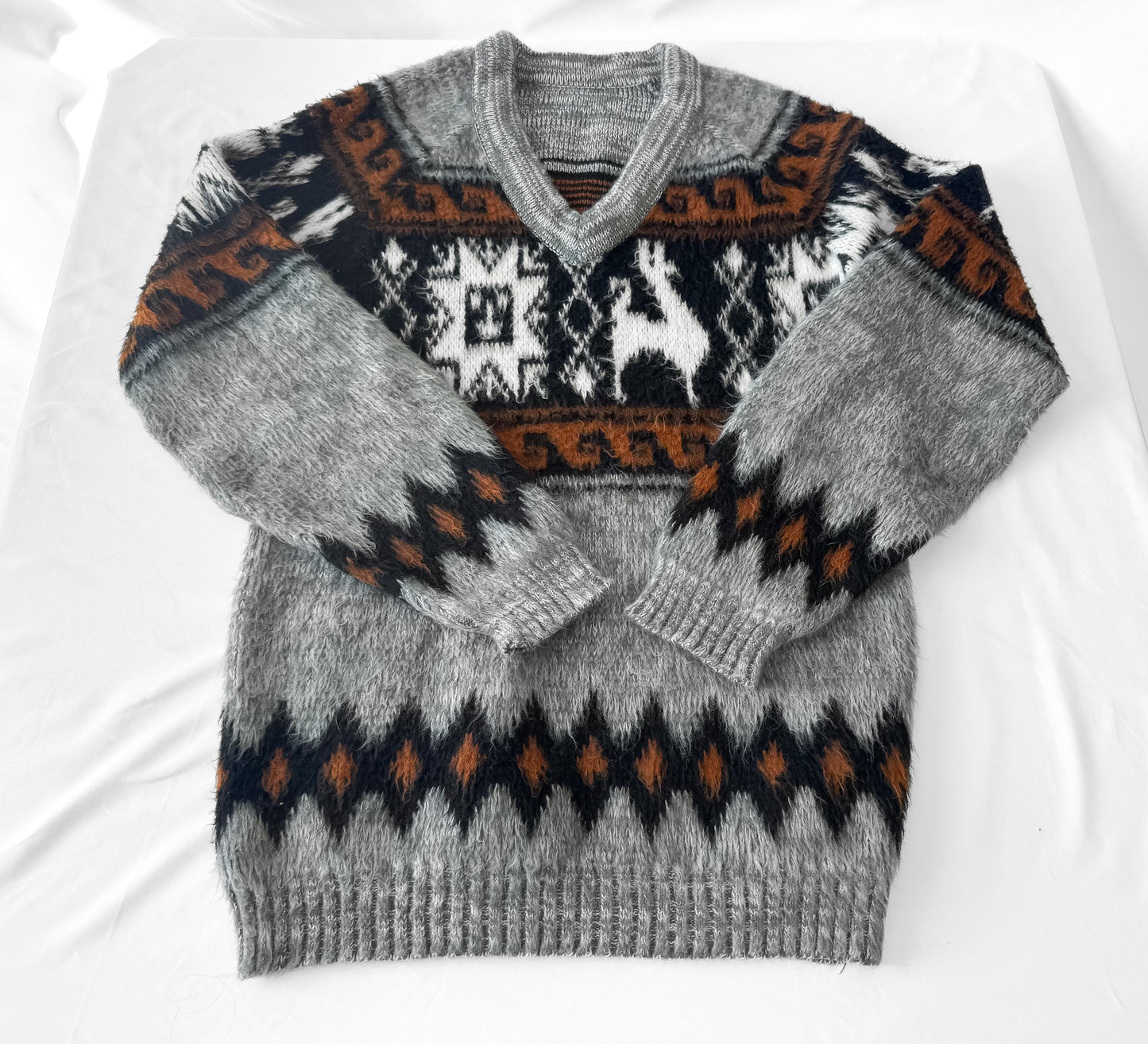 Vintage Gray Brown Alpaca Llama Andean Inca Style Geometric Print V-Neck Unisex Sweater, Approx. Men's Sz. L