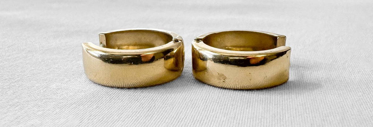 Vintage 14K Yellow Gold Quilted Diamond Etched Textured Huggie 5mm Hoop Earrings