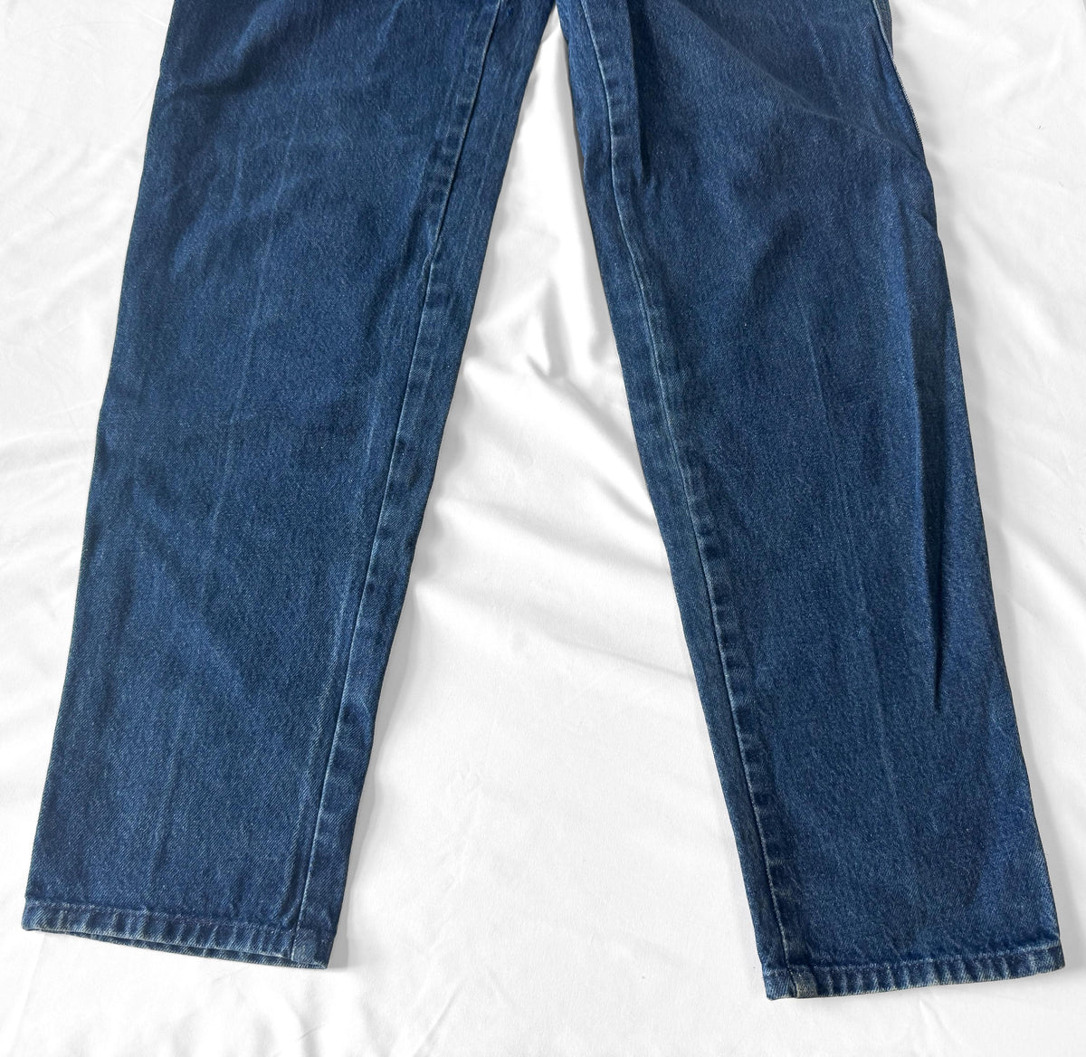 Vintage Rocky Mountain Medium Wash High Rise Pleated Front Tapered Jeans, Women's Sz. 28" x 32"