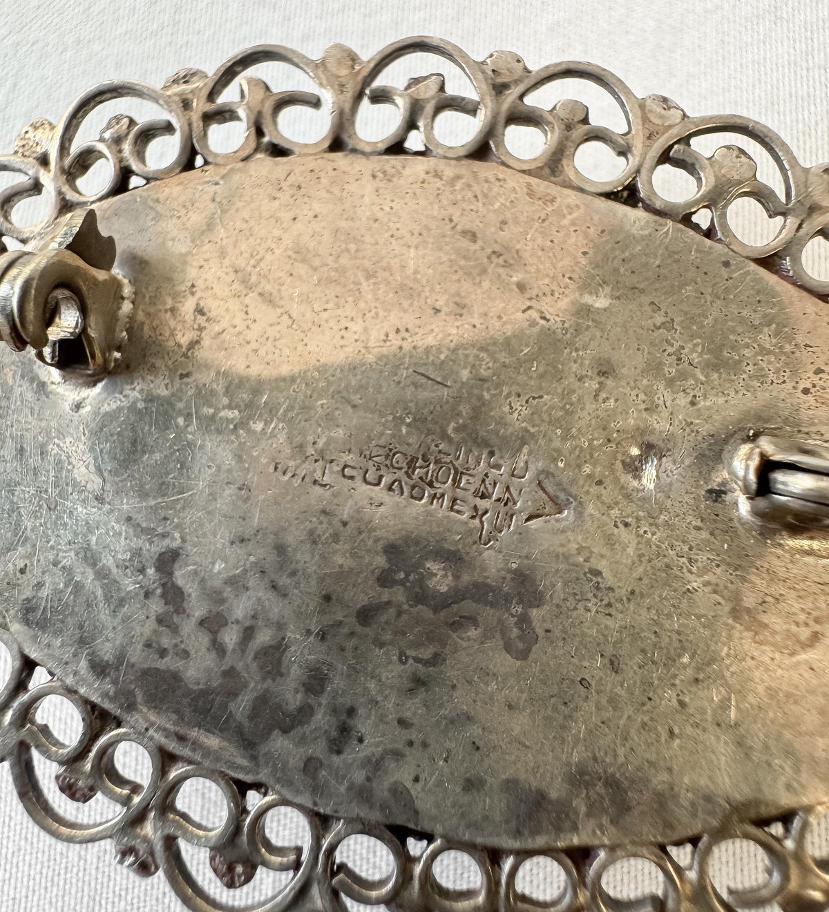 Vintage Mexico Sterling Silver Chrysoprase Cabochon Filigree Oval 2 Inch Brooch Pin