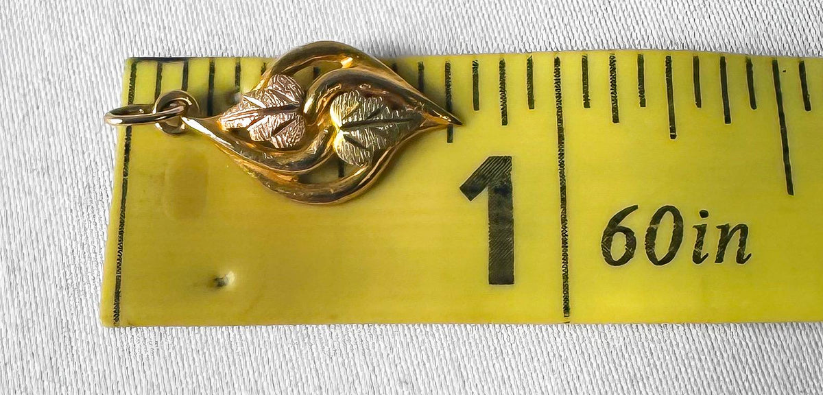 Vintage 10K Landstrom's Black Hills Gold Multi Tone Two Leaf .75 Inch Pendant