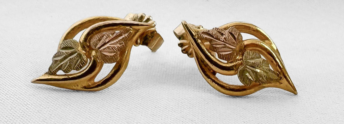 Vintage 10K Landstrom's Black Hills Gold Multi Tone Two Leaf Stud Earrings
