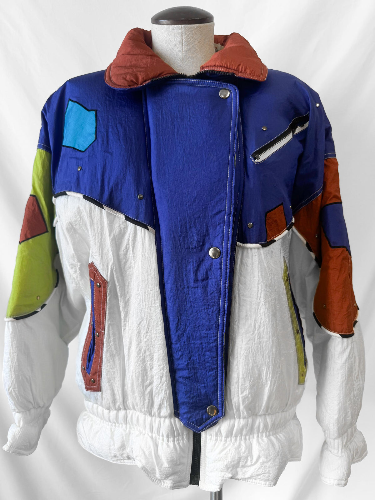 80s/90s Deadstock Giacca White Multicolor Asymmetrical Geometric Color Block Fringe Puffer Ski Jacket, Women's Sz. M