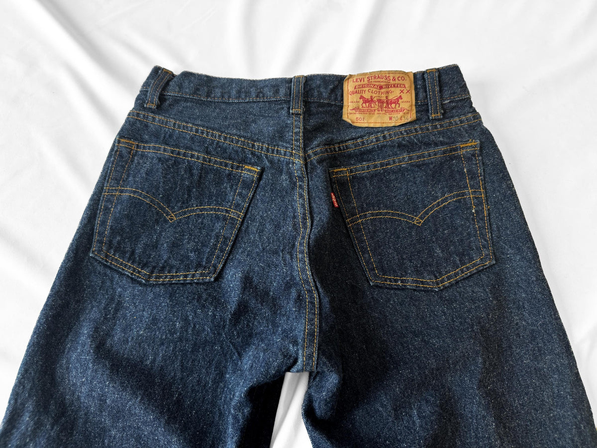 Vintage Levis 501 Medium/Dark Wash Straight Leg Button Fly Unisex Jeans, Sz. 28" x 34"