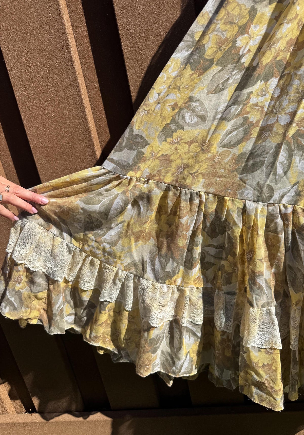 70s Gunne Sax Jessica McClintock Yellow Floral Angel Sleeve Lace Prairie Dress, Approx Womens Sz. 2-4, Coquette Cottage Core Whimsy Dress