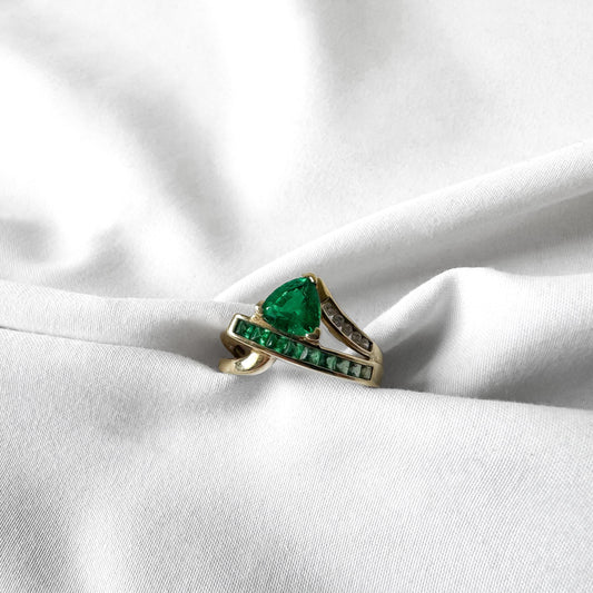 Vintage 10K Yellow Gold Emerald Ombre Trillion Cut Channel Diamond Accent Ring, Sz. 8.75/9, Estate Art Deco Cocktail Style Ring