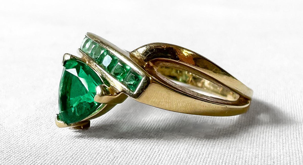 Vintage 10K Yellow Gold Emerald Ombre Trillion Cut Channel Diamond Accent Ring, Sz. 8.75/9, Estate Art Deco Cocktail Style Ring