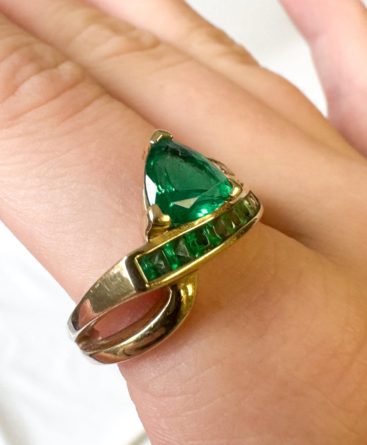 Vintage 10K Yellow Gold Emerald Ombre Trillion Cut Channel Diamond Accent Ring, Sz. 8.75/9, Estate Art Deco Cocktail Style Ring